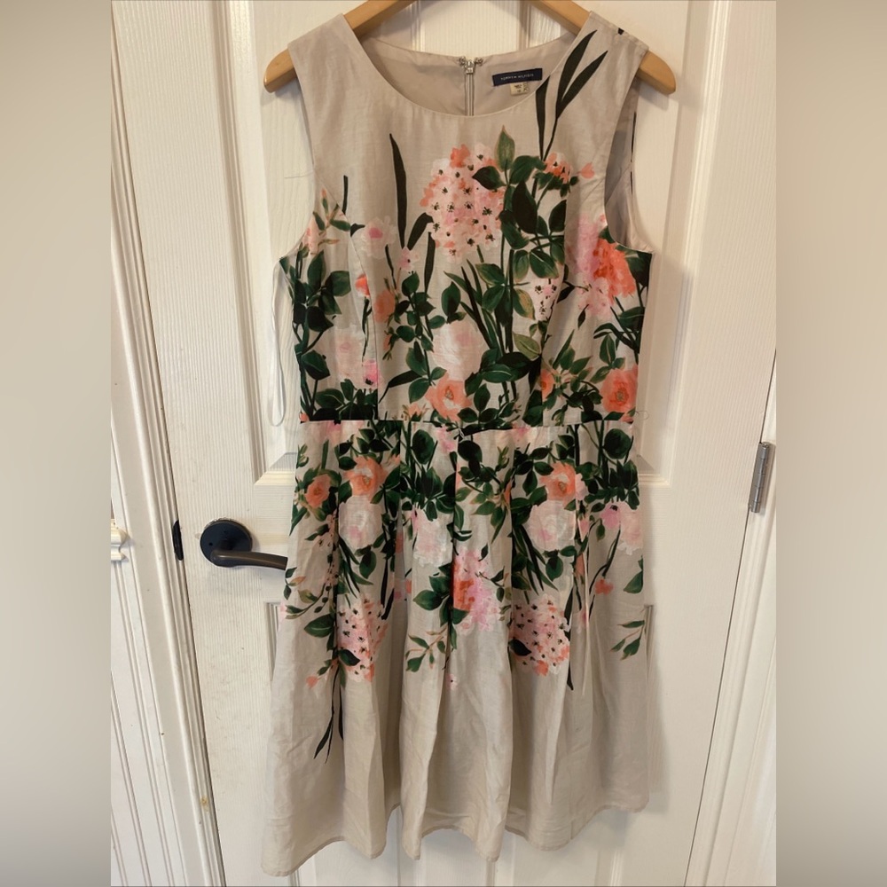 Tommy Hilfiger Floral Womens Size 12 Fit & Flare  Sleeveless Lined Tan Pink